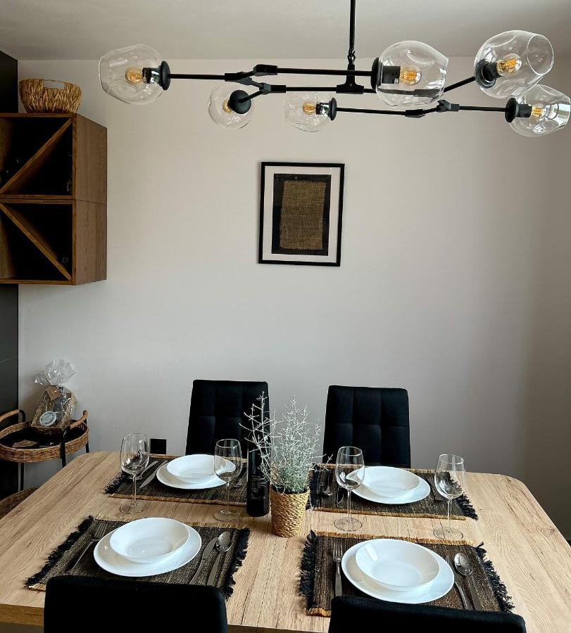 V Apartment Rabac